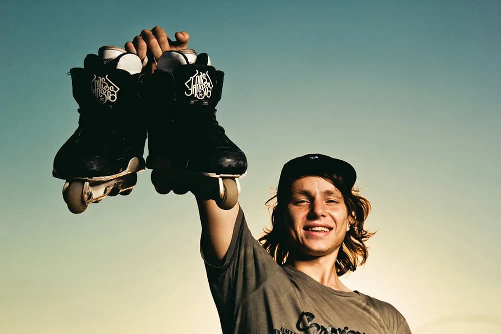 Nils Jansons Remz skates: Logo dizains, tipogrāfija, 10